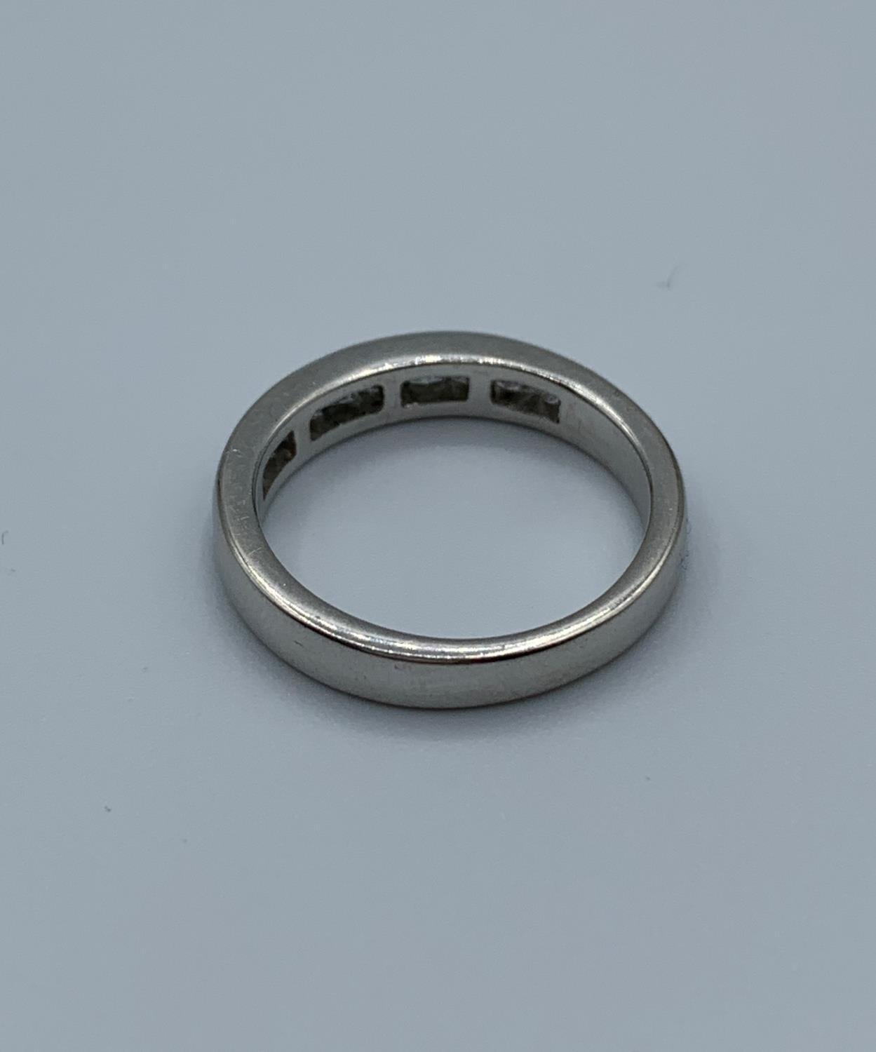 18ct white gold half eternity ring with princess cut diamonds (approx 0.25ct) , weight 3.9g and size - Image 6 of 7
