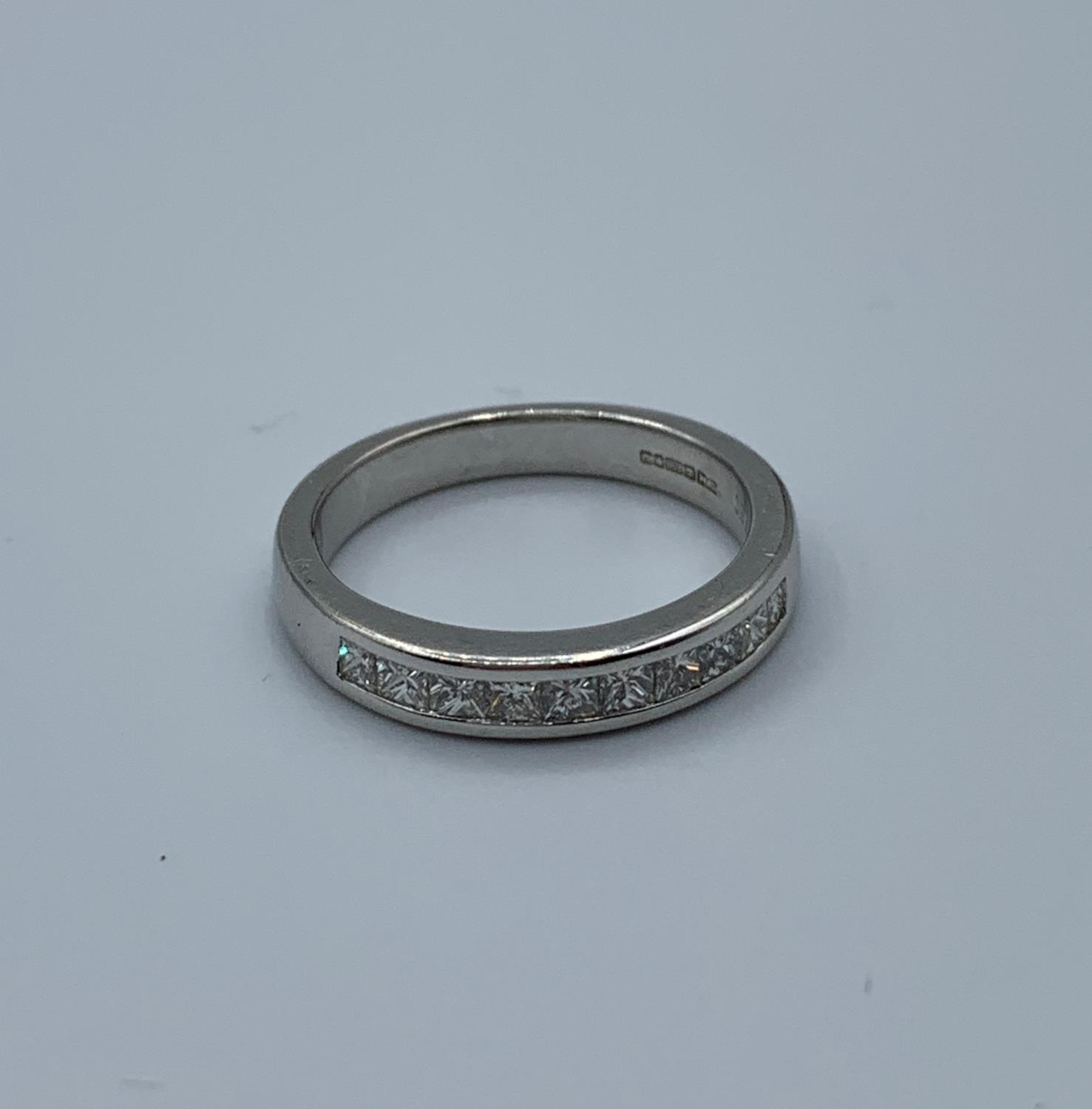 18ct white gold half eternity ring with princess cut diamonds (approx 0.25ct) , weight 3.9g and size