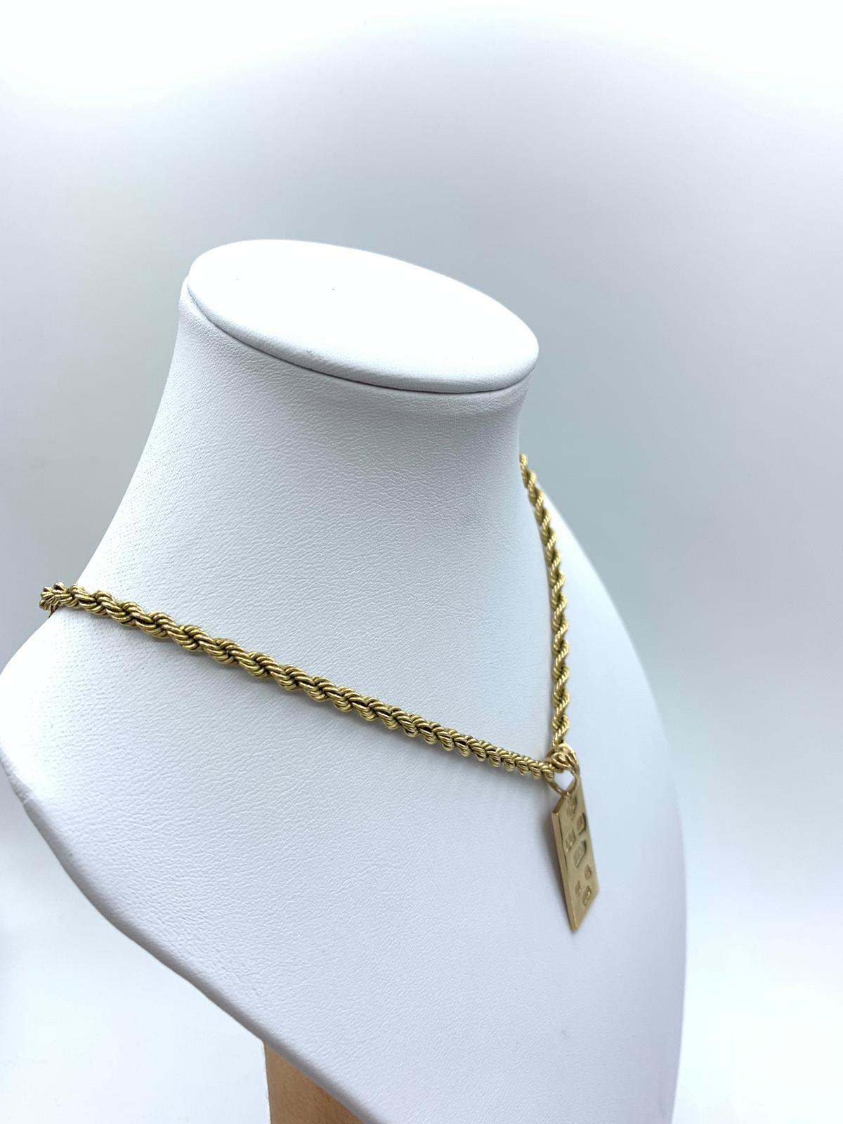 9ct yellow gold ingot pendant with full hallmark on the back, set in 9ct gold chain 70cm long, total - Image 3 of 4