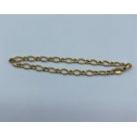 18ct dainty link bracelet, weight 2.8g and 17cm long