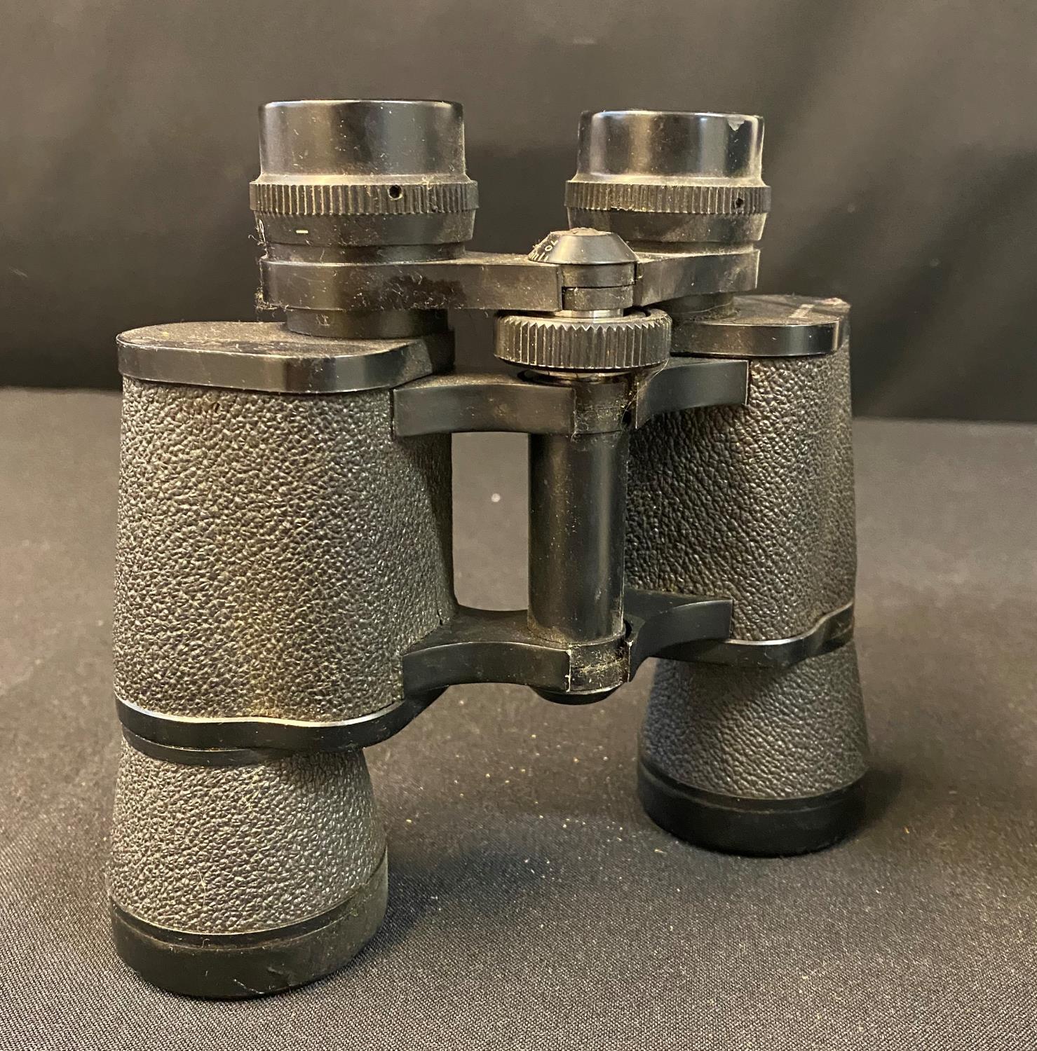 Vintage binoculars 8 x 40 coated optics Westwood in original leatherette case - Image 6 of 10
