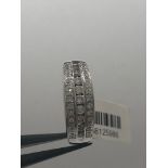 18k white gold ring with 0.5ct diamonds, approx 6.1g weight and size K1/2 (ECN400)