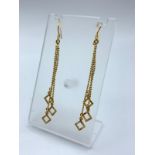 Pair of 22ct yellow gold drop earrings, 6cm long and weight 4.4g approx (3-2091 ref)