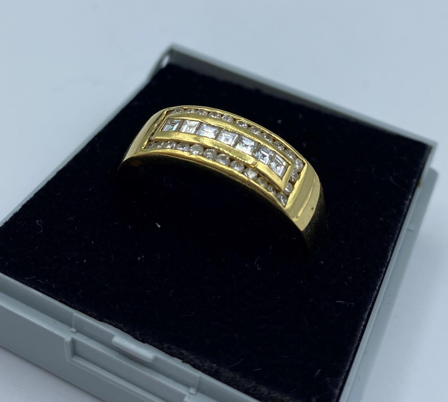 18CT YELLOW GOLD DIAMOND GENT RING, SIZE Z WEIGHT 8G APPROX AND 0.45CT DIAMONDS - Image 6 of 10