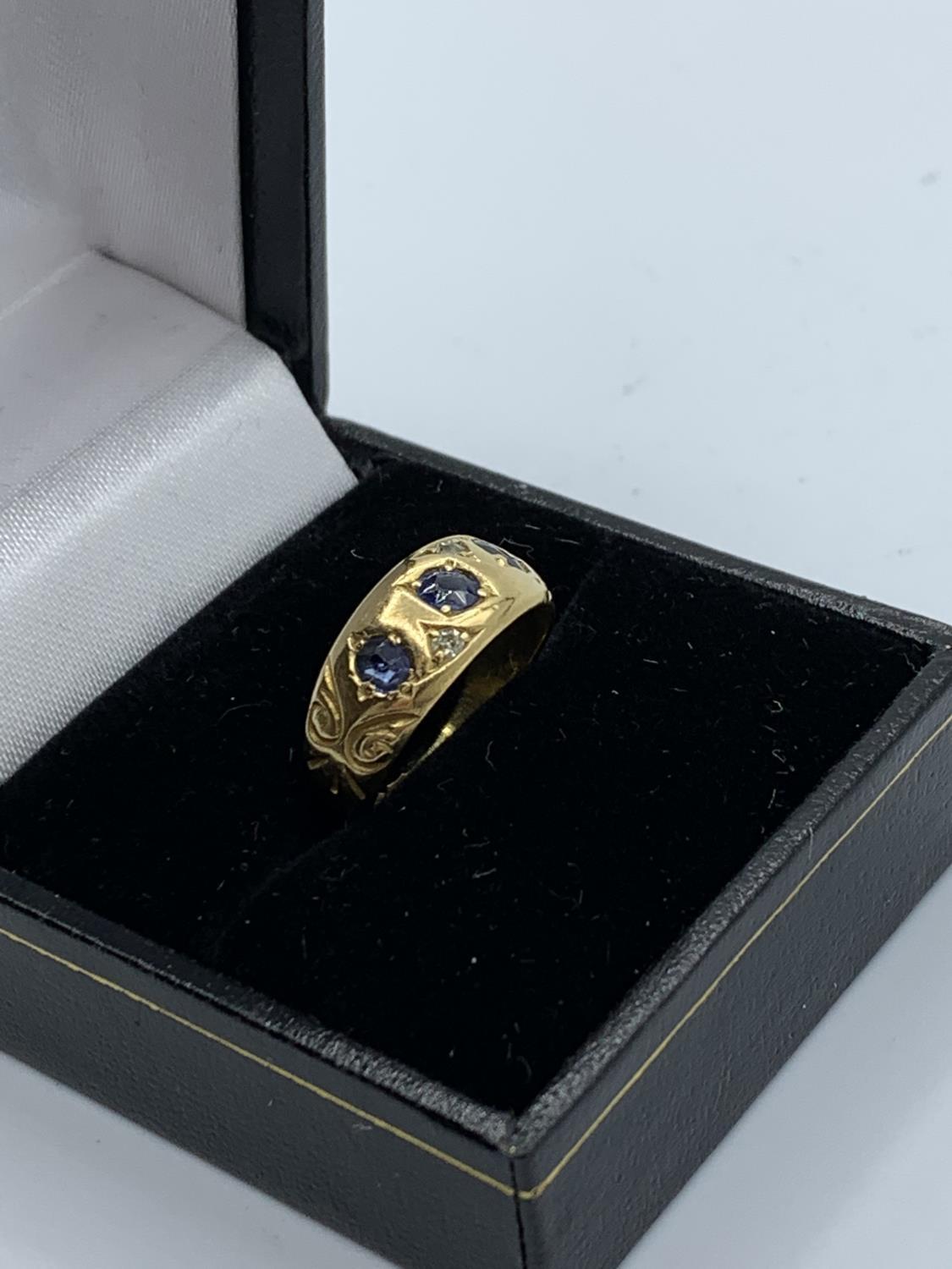 18ct Yellow Gold Vintage Ring With 3 Sapphires 3g size G - Image 4 of 12