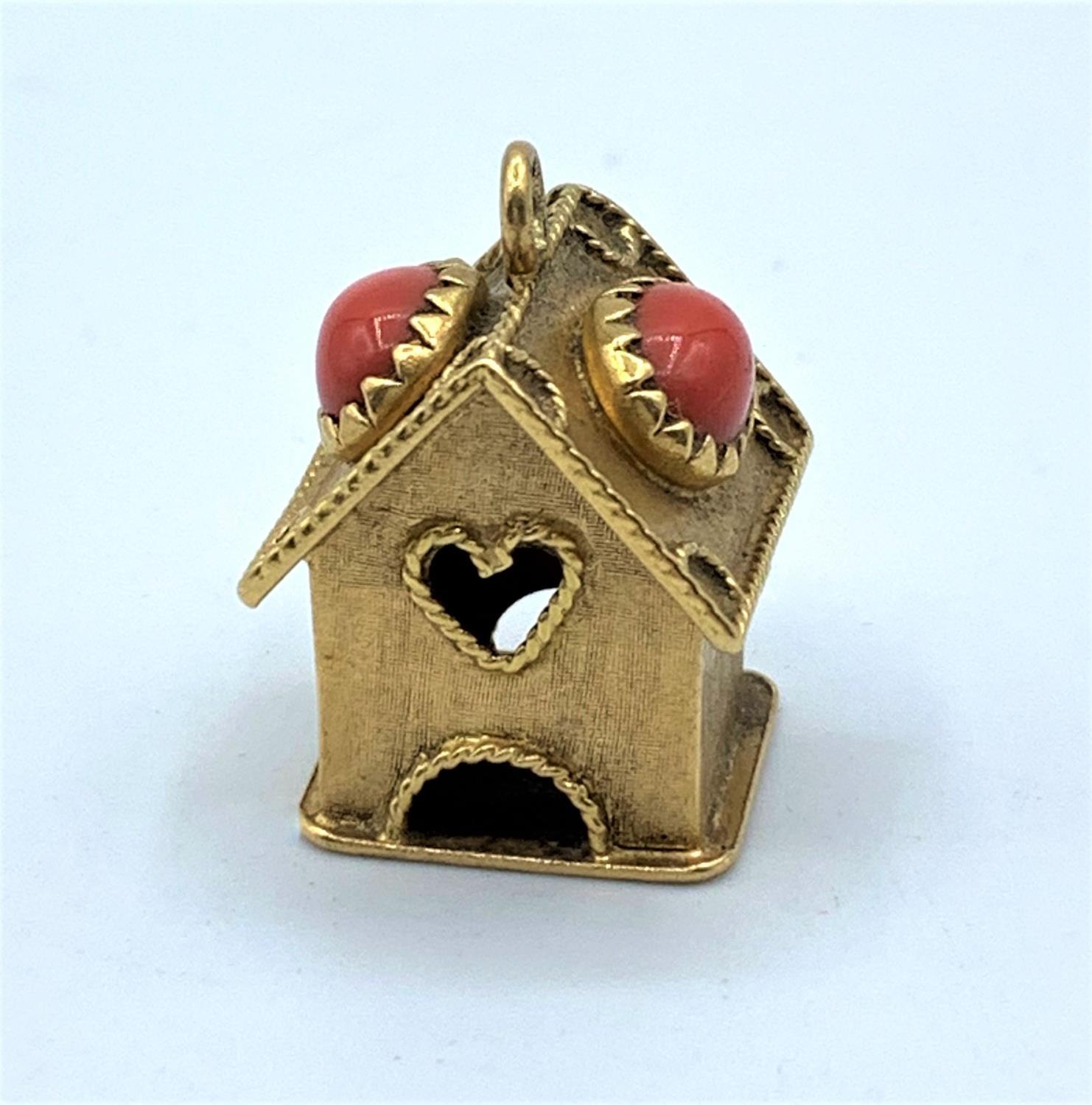 9ct Gold Vintage Birdbox Charm/Pendant with Red Stones, weight 7.8g and 2.5cm tall approx - Image 3 of 8