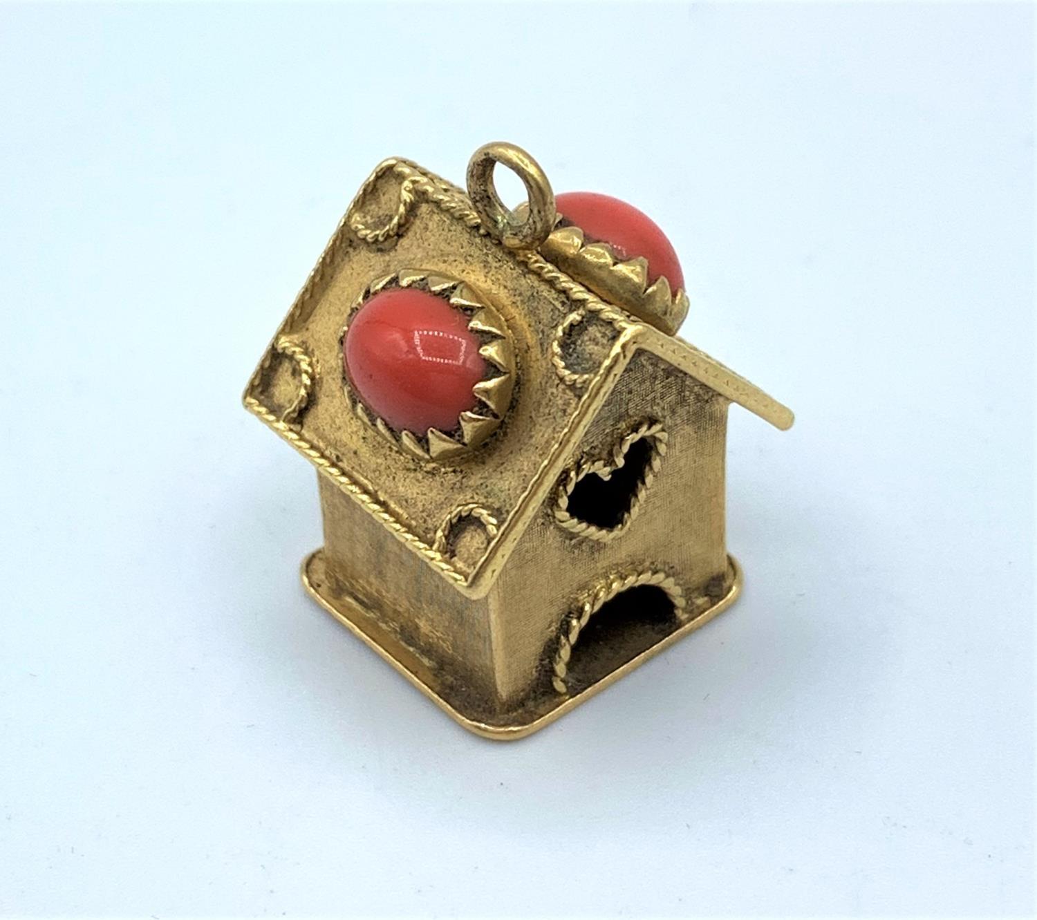 9ct Gold Vintage Birdbox Charm/Pendant with Red Stones, weight 7.8g and 2.5cm tall approx - Image 2 of 8