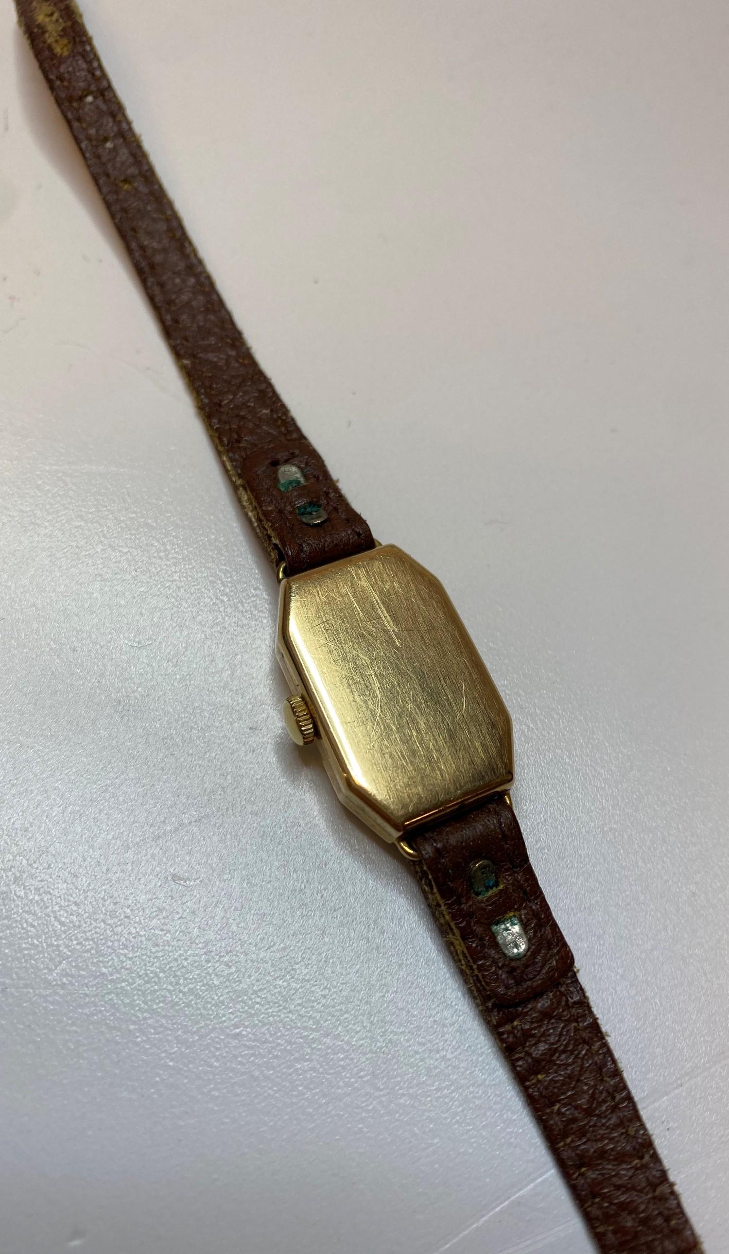 Vintage Ladies 9ct Gold Wristwatch by W.Benson of London, Art Deco Shape with an Octagonal face, - Image 5 of 7