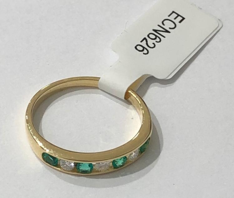 18k yellow Gold Ring with top quality Diamonds (0.15ct) and 3 Emeralds, weight 2.3g and size M (