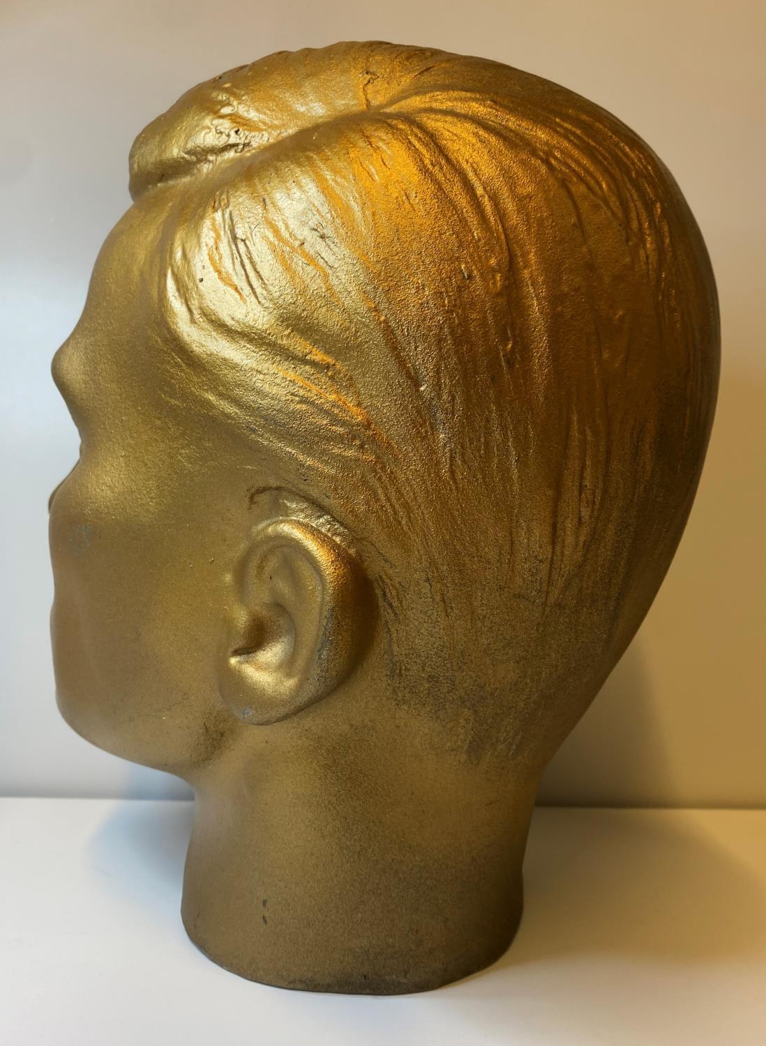 A life size Mans Head made in lightweight Plaster and finish in gold Paint, Mannequin Bust 28cm tall - Image 4 of 6