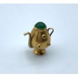 9k Yellow Gold Vintage Teapot Pendant, weight 5.3g and 2.5cm tall