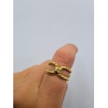 18ct Rope Ring With A Small Diamond In Each Link. 8.4g Size L