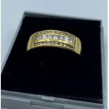 18CT YELLOW GOLD DIAMOND GENT RING, SIZE Z WEIGHT 8G APPROX AND 0.45CT DIAMONDS
