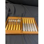 Silver plated set of fish knives and forks. 6x forks and 6x knives in original presentation wooden