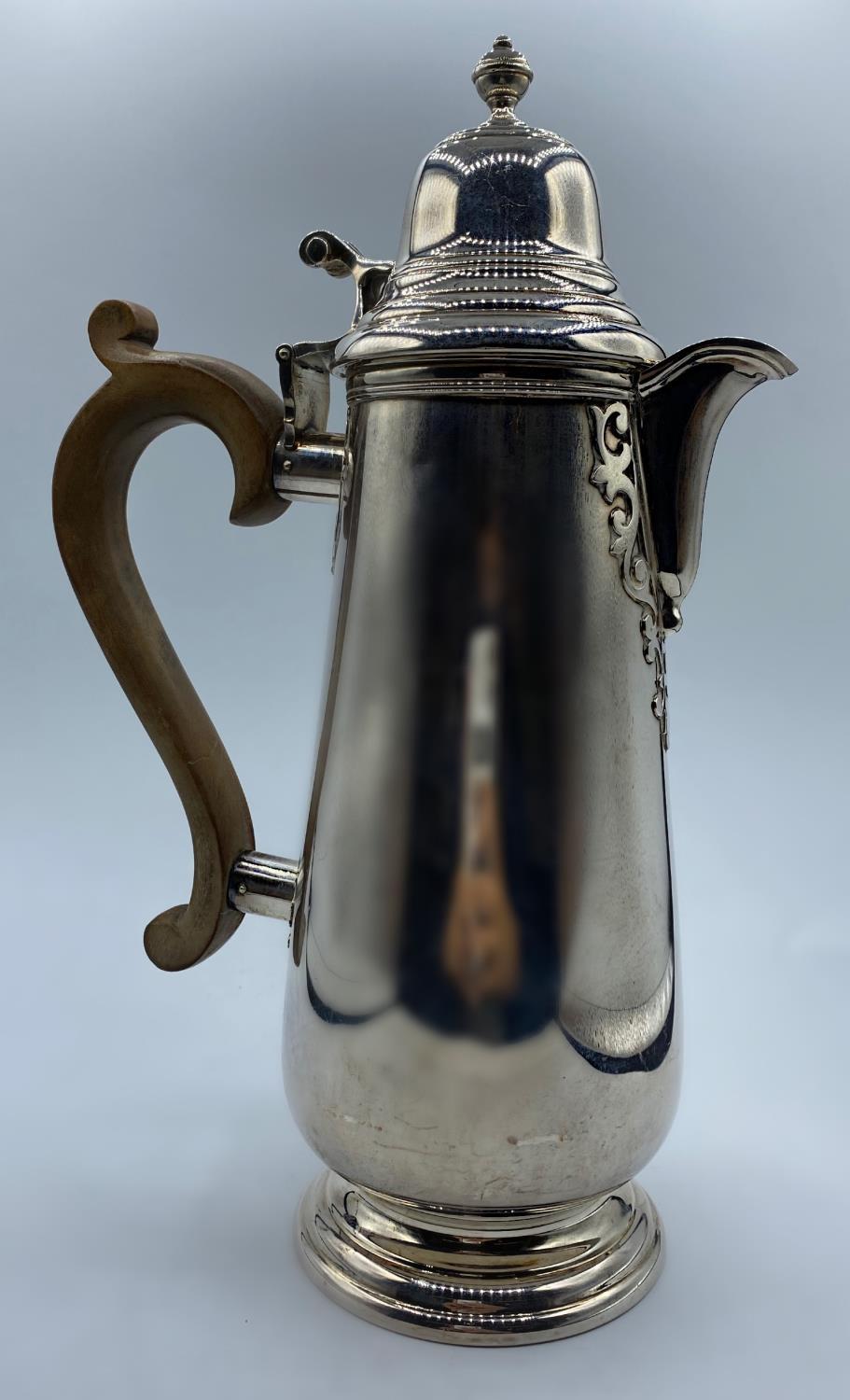 Tankard Style Silver Coffee Pot made in London 1968, weight 847g and 28cm tall