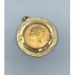 1877 Sovereign Coin Pendant set in 9ct yellow Gold, weight 12.5g and 35mm diameter approx