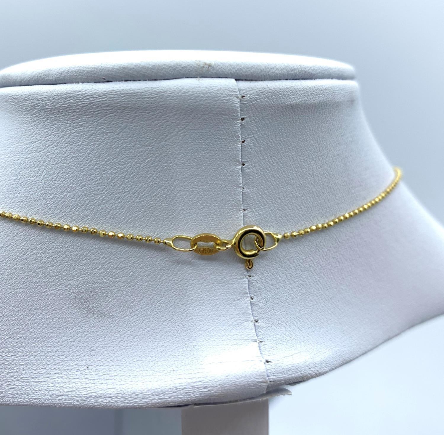 Diamond Drop Pendant in 18K Gold on a 9K Gold Chain, weight 3.1g and 36cm long chain - Image 4 of 4