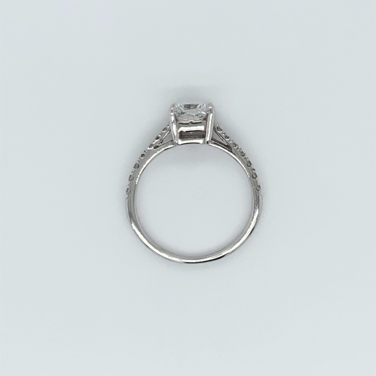 Platinum ring with 1ct Diamond centre (D/SI1) and 0.17cts diamonds on shoulders, weight 3.14g and - Image 4 of 5