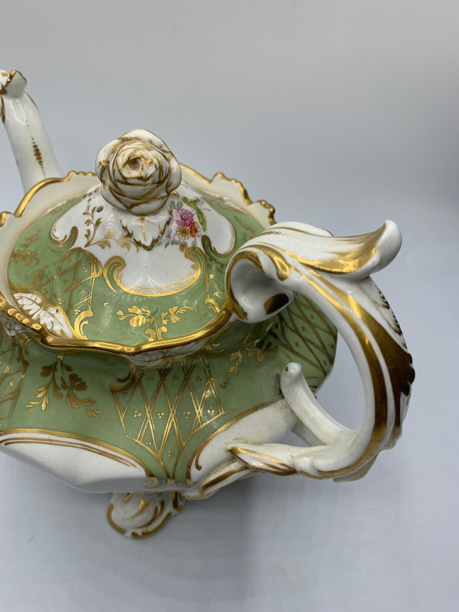 H&R Daniel second bell shape Teapot in good Rococo style with slanted rose on lid in good condition - Image 4 of 6