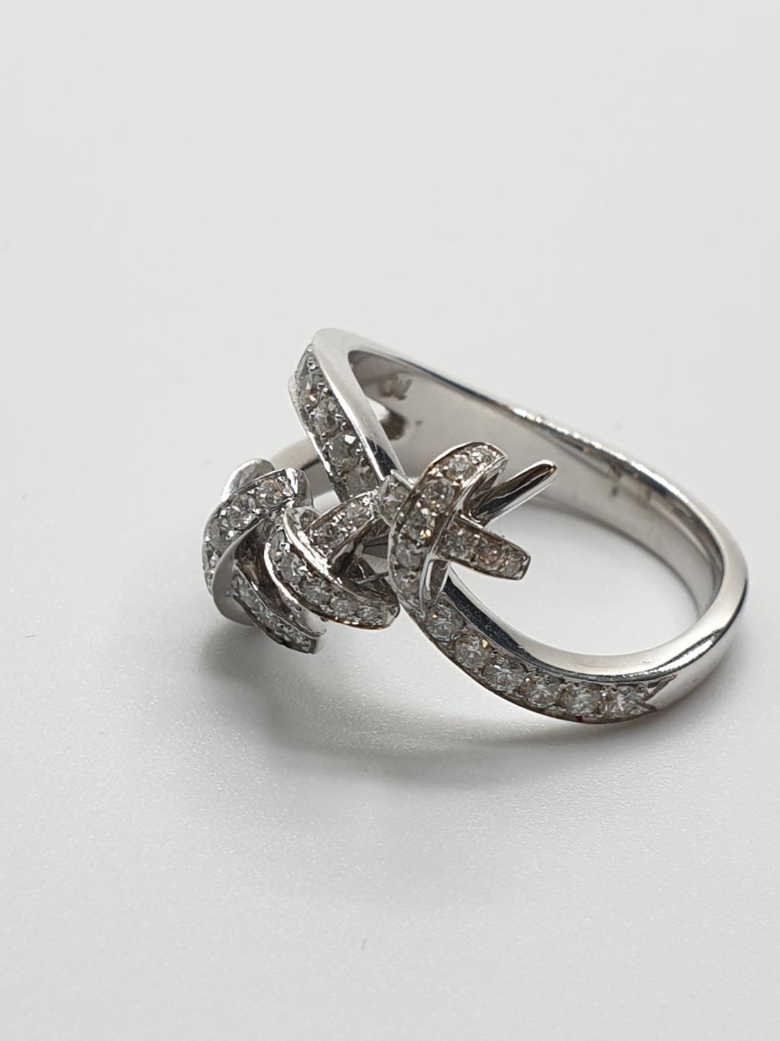 18ct White Gold Diamond Ring, weight 4.7g and approx 0.40ct diamonds, size J/K - Image 3 of 7