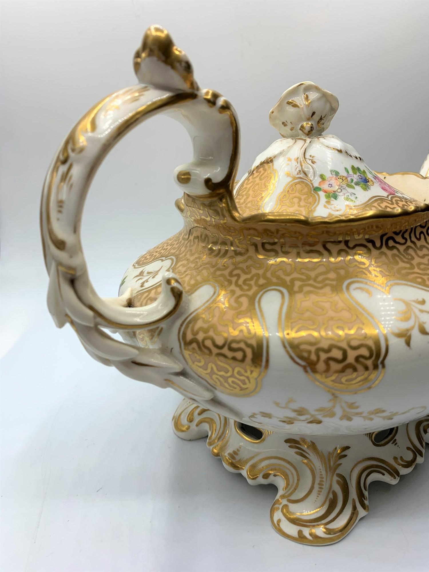 H&R Daniel Ornate Tea pot with dragon head spout and slanting rose on the lid in good condition - Image 4 of 9