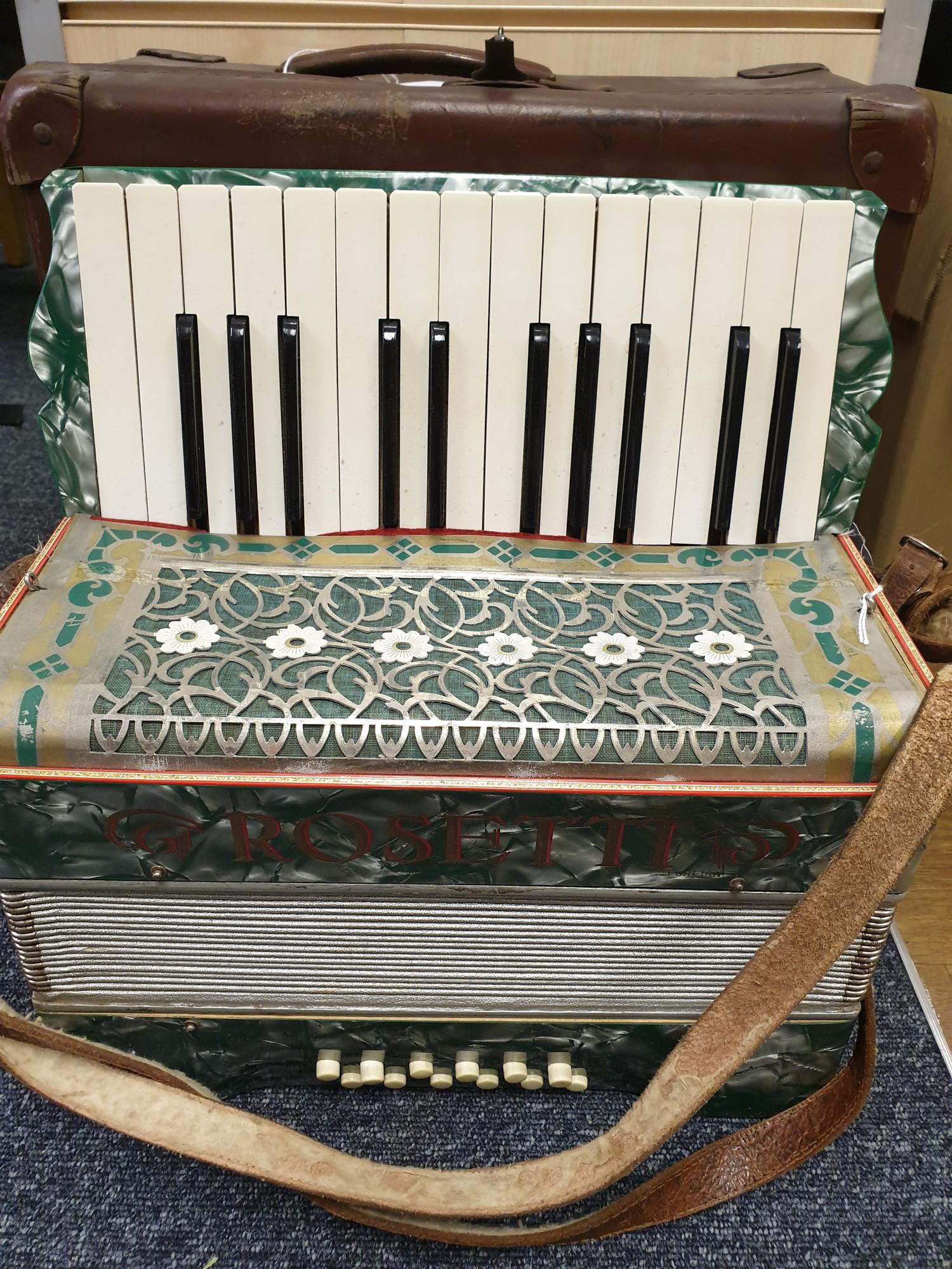 A Vintage 'Rosetts' Accordian, Bellows in good working order but one key needs a new spring, comes - Image 5 of 9