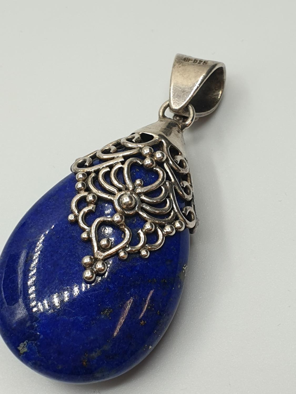 Silver and Sodalite Pendant having a large Pear shaped Royal blue Sodalite stone in a typical Indian - Image 3 of 5