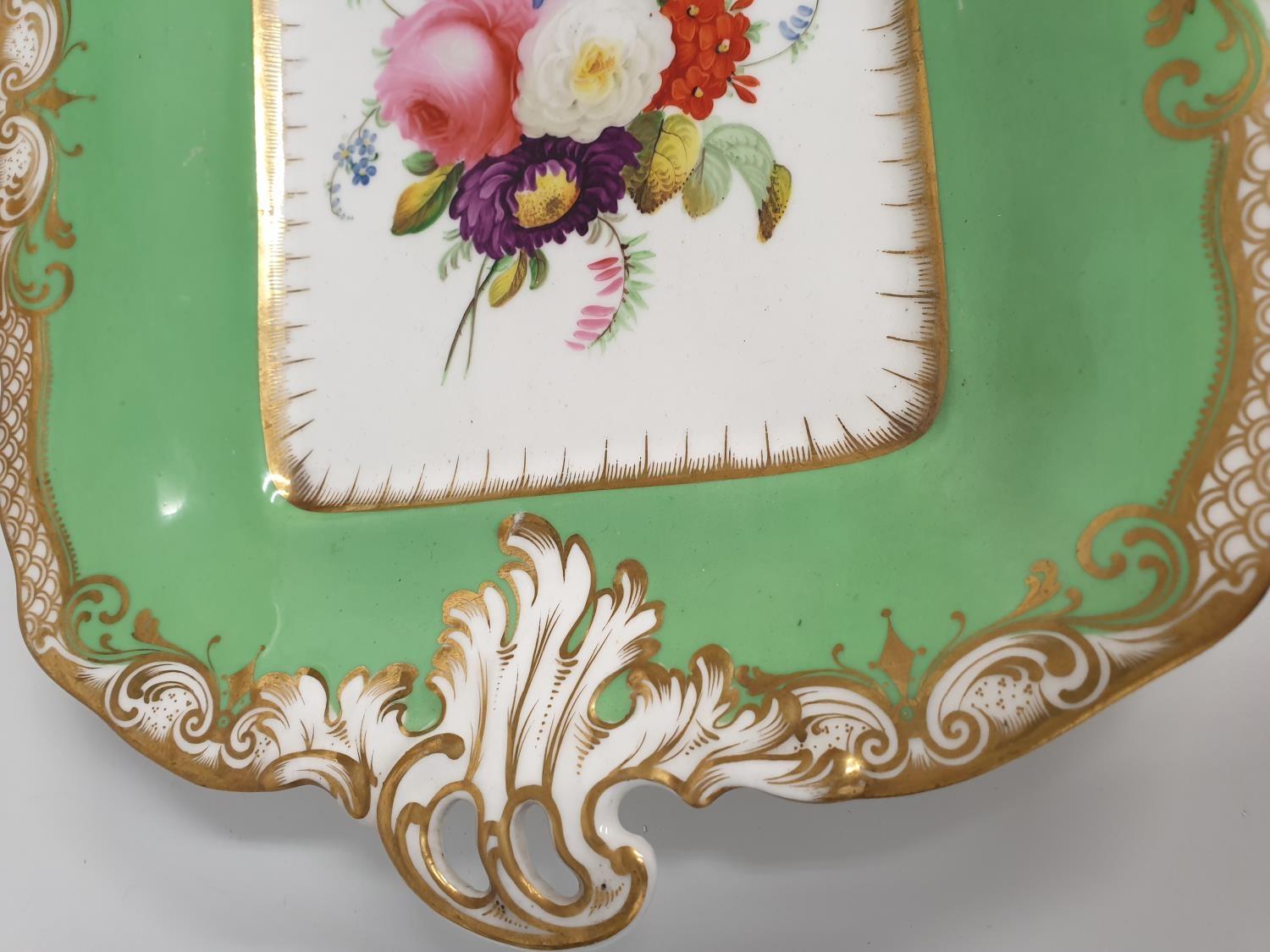 H&R Daniel Rococo scroll shaped Dish in green with floral centre, 29x22cm - Image 2 of 4