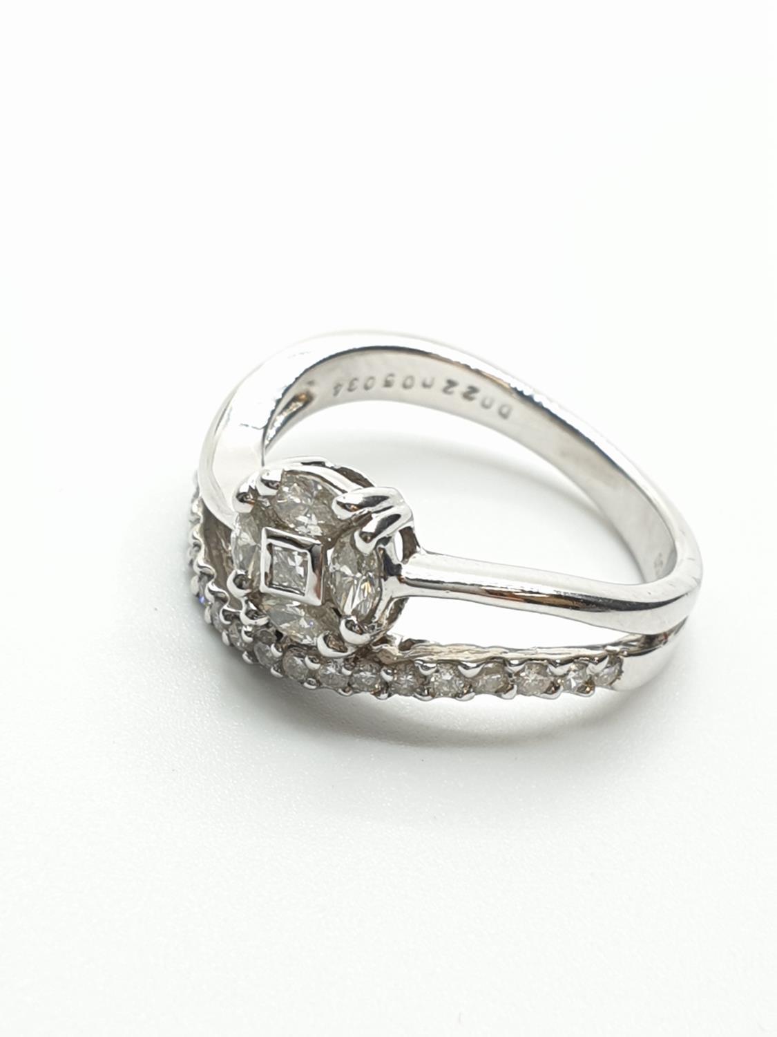 18ct White Gold Diamond Ring with 0.34ct diamonds, weight 4.5g and K/L - Image 3 of 5