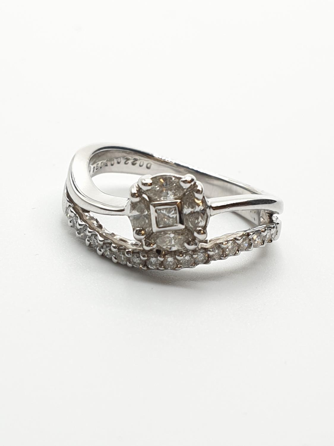 18ct White Gold Diamond Ring with 0.34ct diamonds, weight 4.5g and K/L