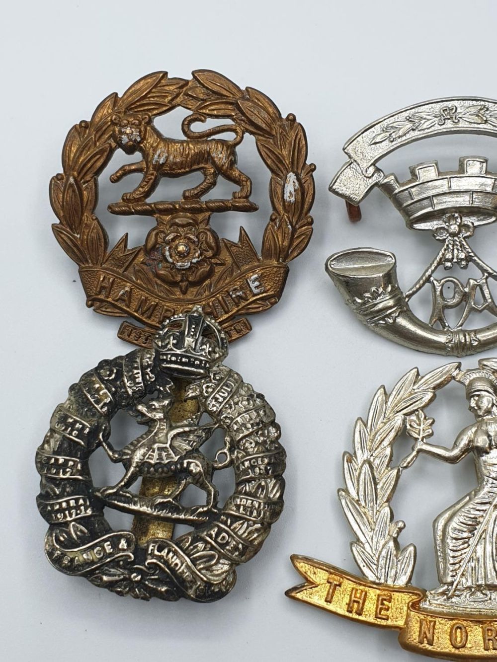 5 x British Army Territorial Cap Badges. (5) - Image 2 of 6