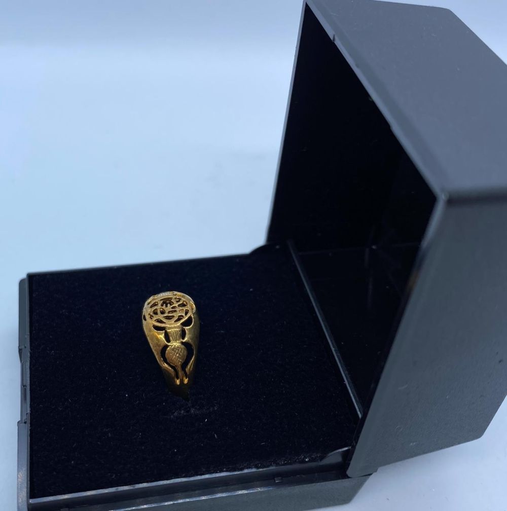 9ct Gold Glasgow Rangers Ring, 1.3g, Size K. - Image 2 of 4