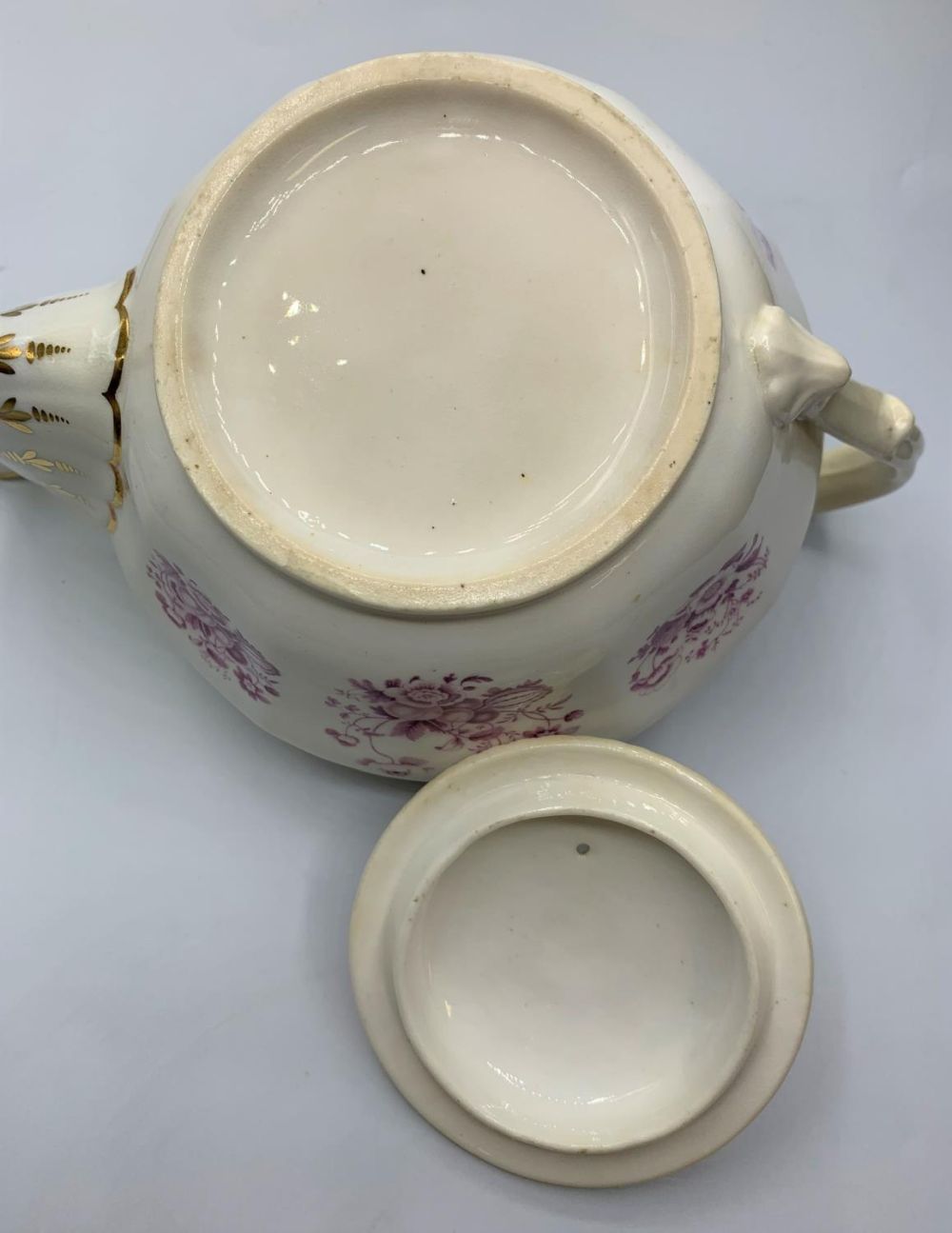 H&R Daniel Etruscan shape tea pot with 2 small glaze hairline cracks inside. - Image 7 of 8