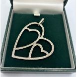 18CT WHITE GOLD DIAMOND SET OPEN HEART PENDANT, WEIGHT 5.9G AND 0.50CT DIAMOND APPROX, 5CM LONG