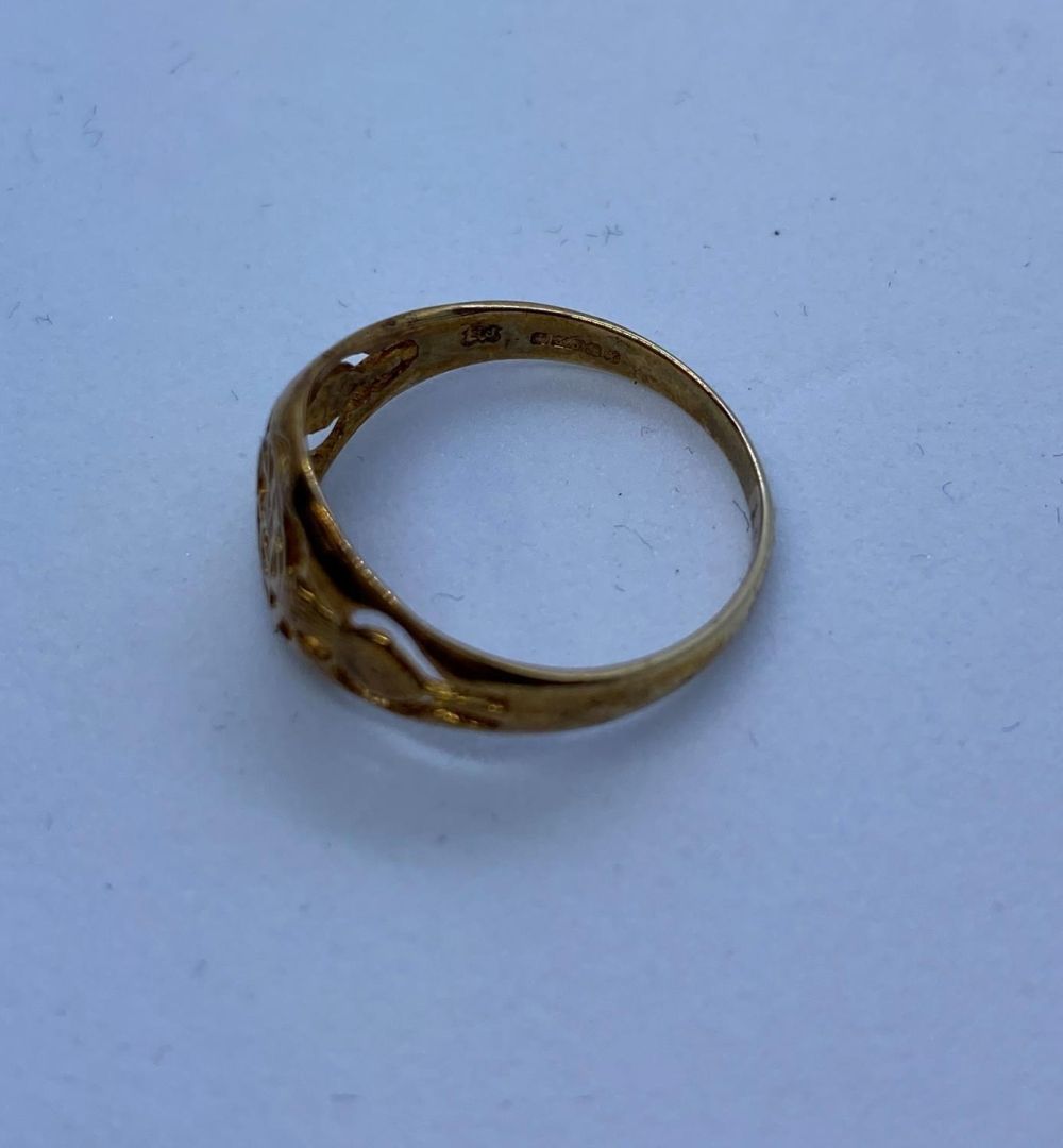 9ct Gold Glasgow Rangers Ring, 1.3g, Size K. - Image 4 of 4