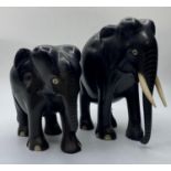 2x hand carved wooden elephants, 12cm tall and weight 800g (2)