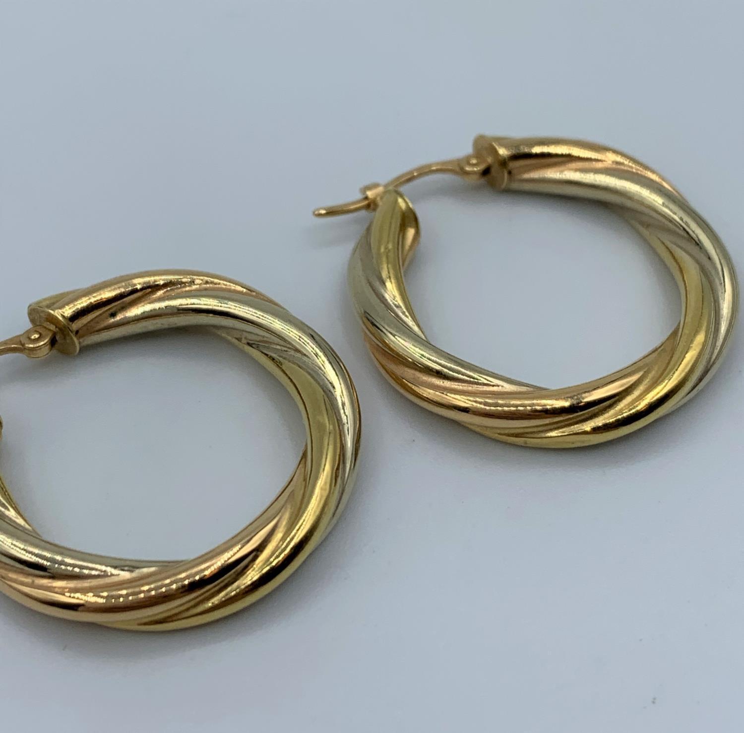Pair of 18ct Twist Hoop Earrings, weight 2.4g - Image 3 of 3