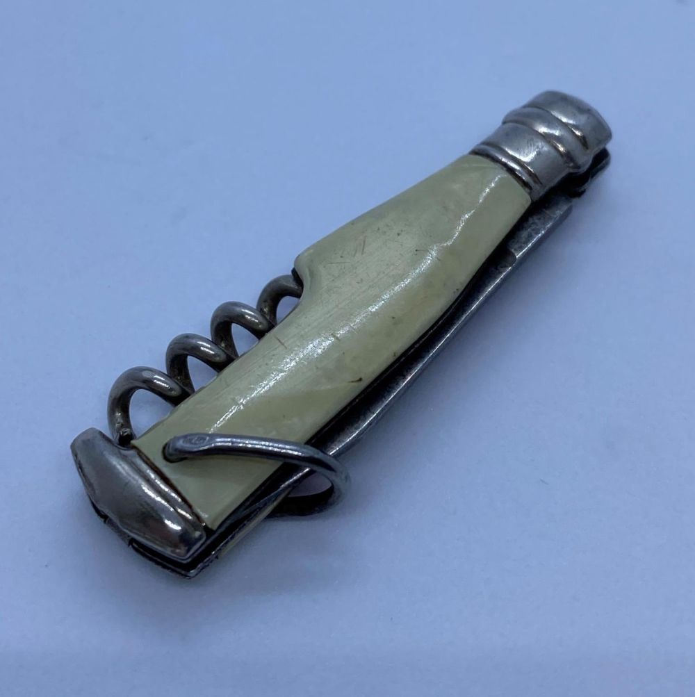 Rare Vintage Coronation Pen Knife from Richards of Sheffield. Having Clear Colour Picture of QE II - Image 2 of 5