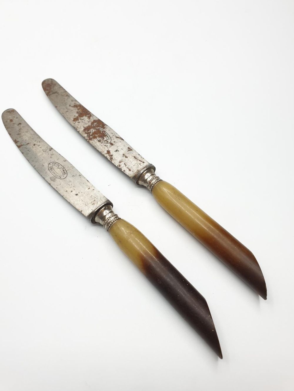 2 x WW2 Waffen SS Horn Handled Dinner Knives (2)