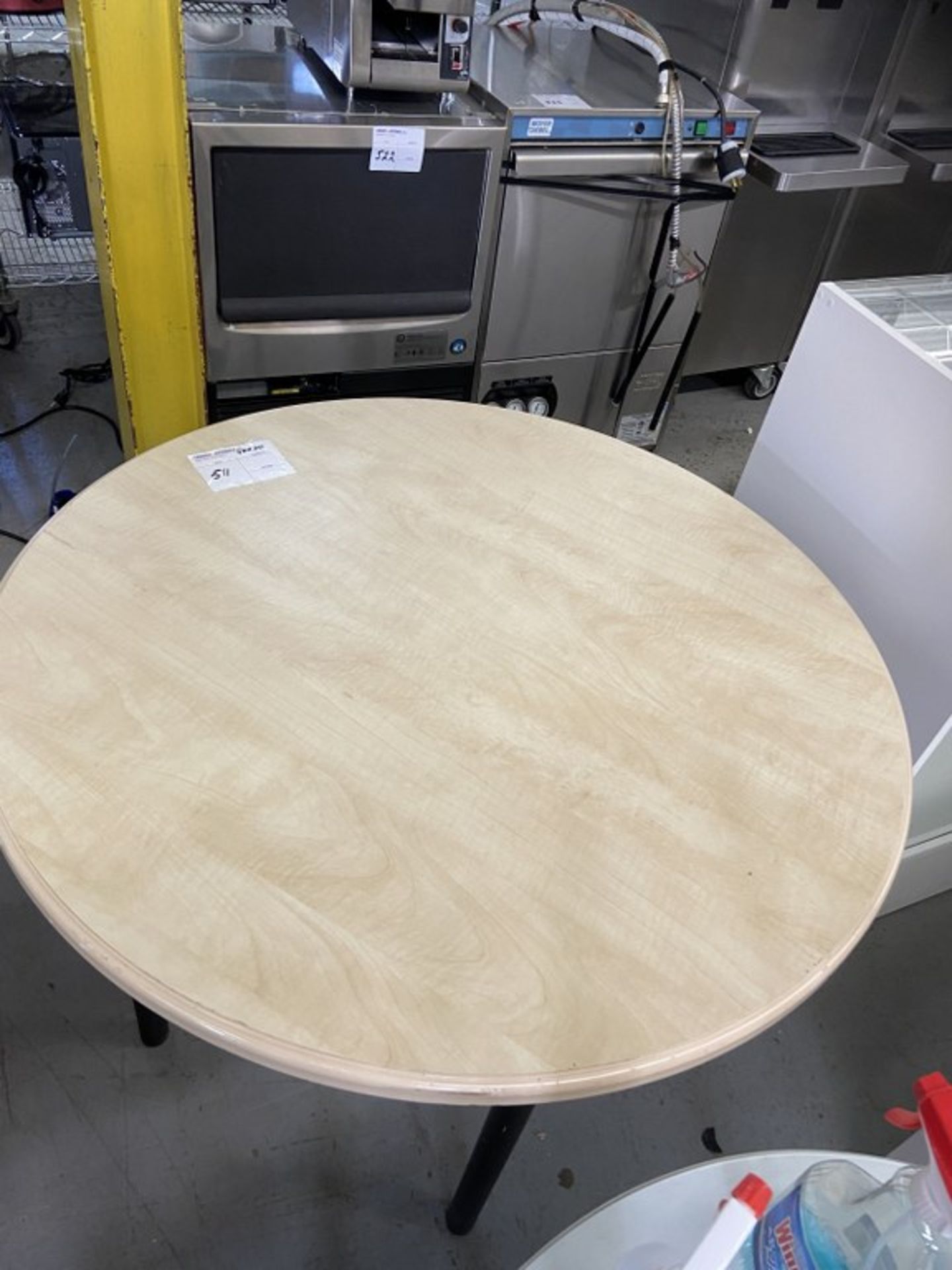 30" ROUND TABLE W/WOOD TOP