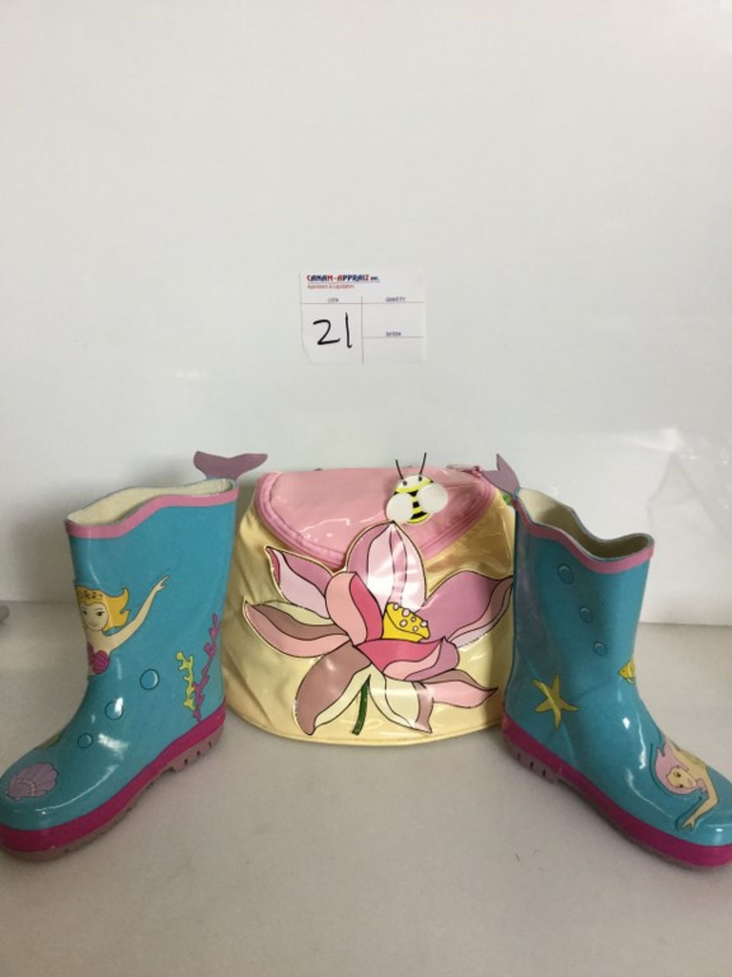 BLUE MERMAID CHILD BOOT - SIZE 9, W/ FLOWER BAG