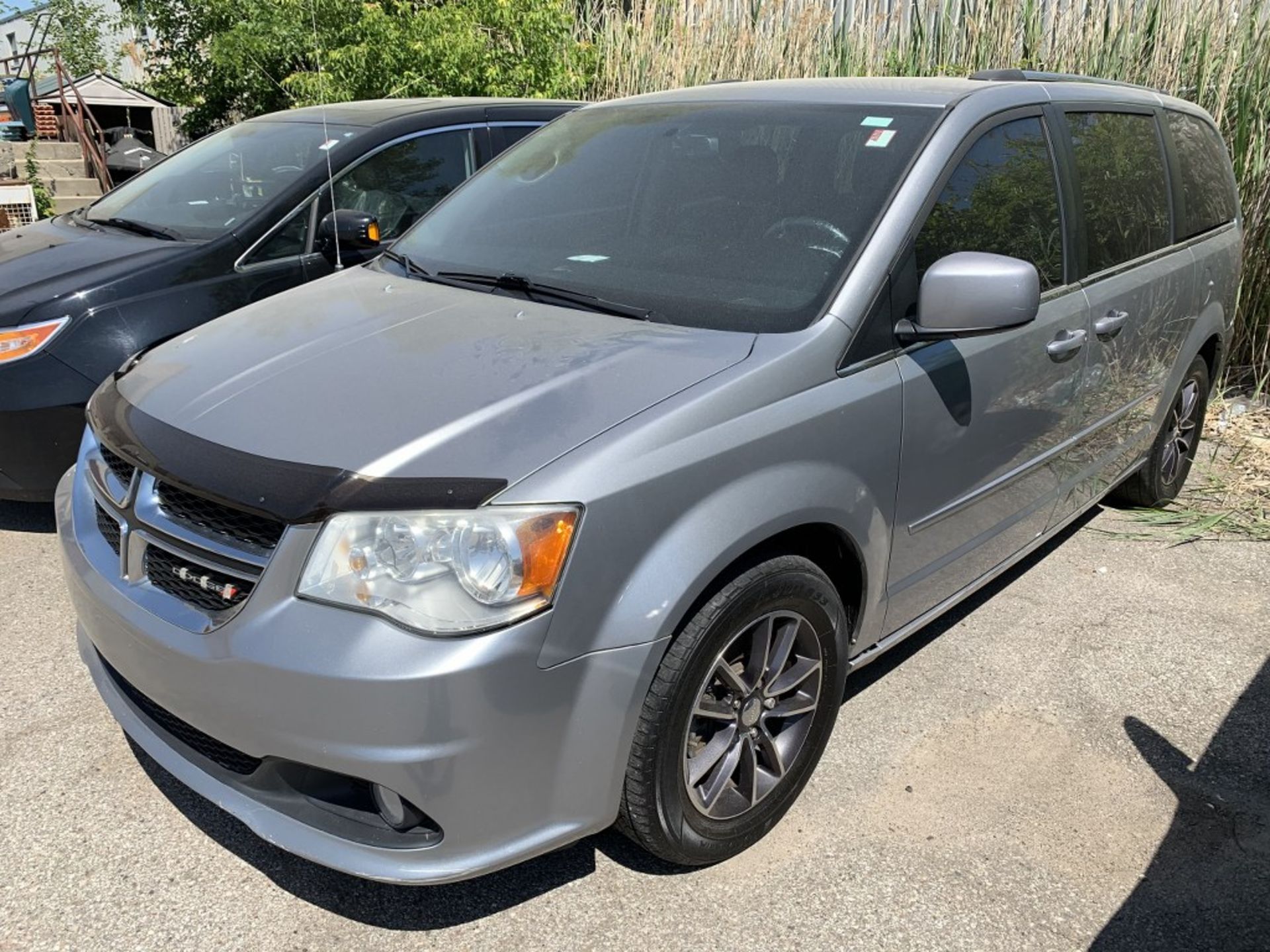 2017 - DODGE CARAVAN SE - 141,042KM - VIN# 2C4RDGBGXHR579918 - ALL VEHICLES ARE SOLD AS IS WHERE