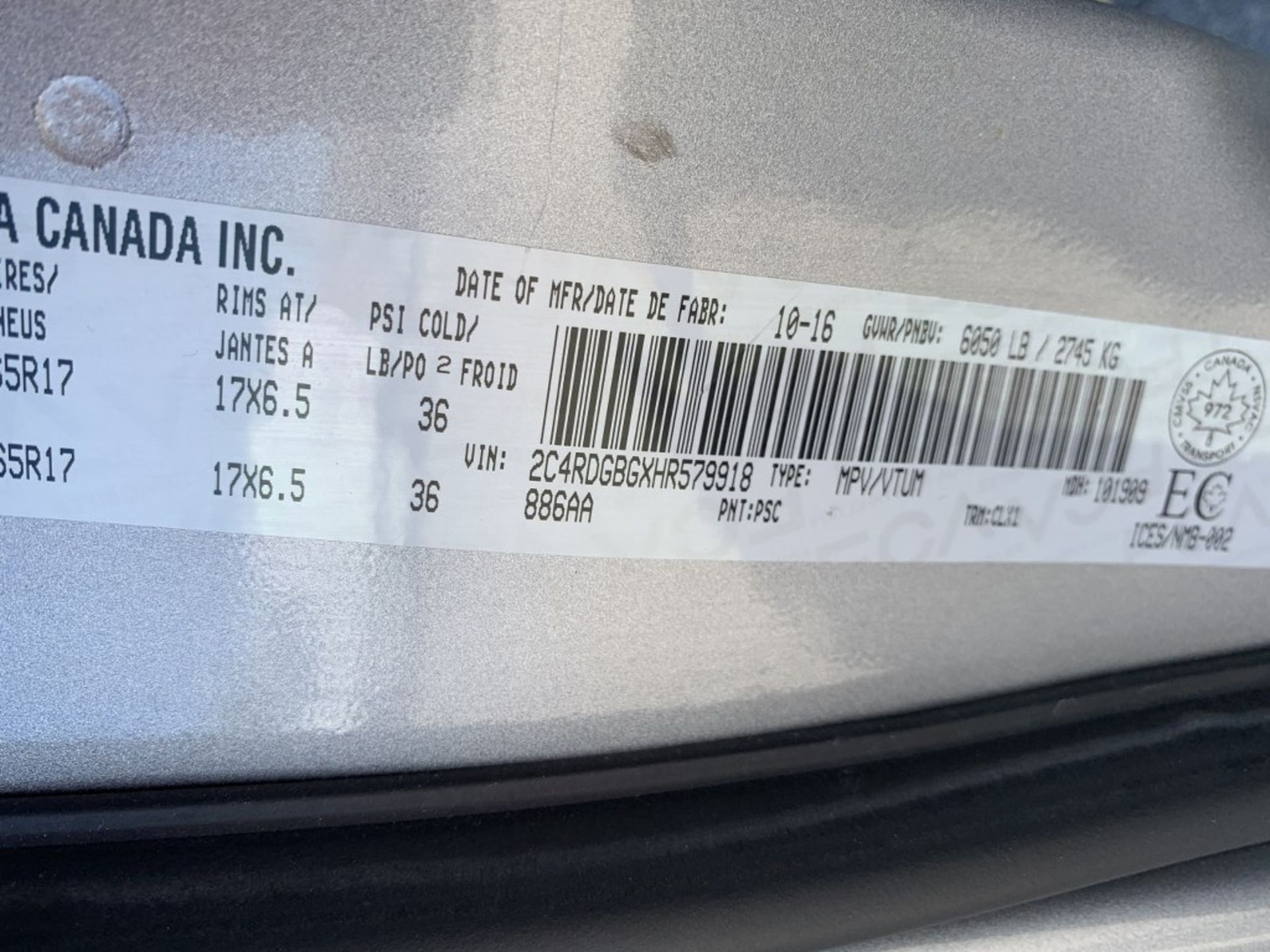 2017 - DODGE CARAVAN SE - 141,042KM - VIN# 2C4RDGBGXHR579918 - ALL VEHICLES ARE SOLD AS IS WHERE - Image 9 of 9