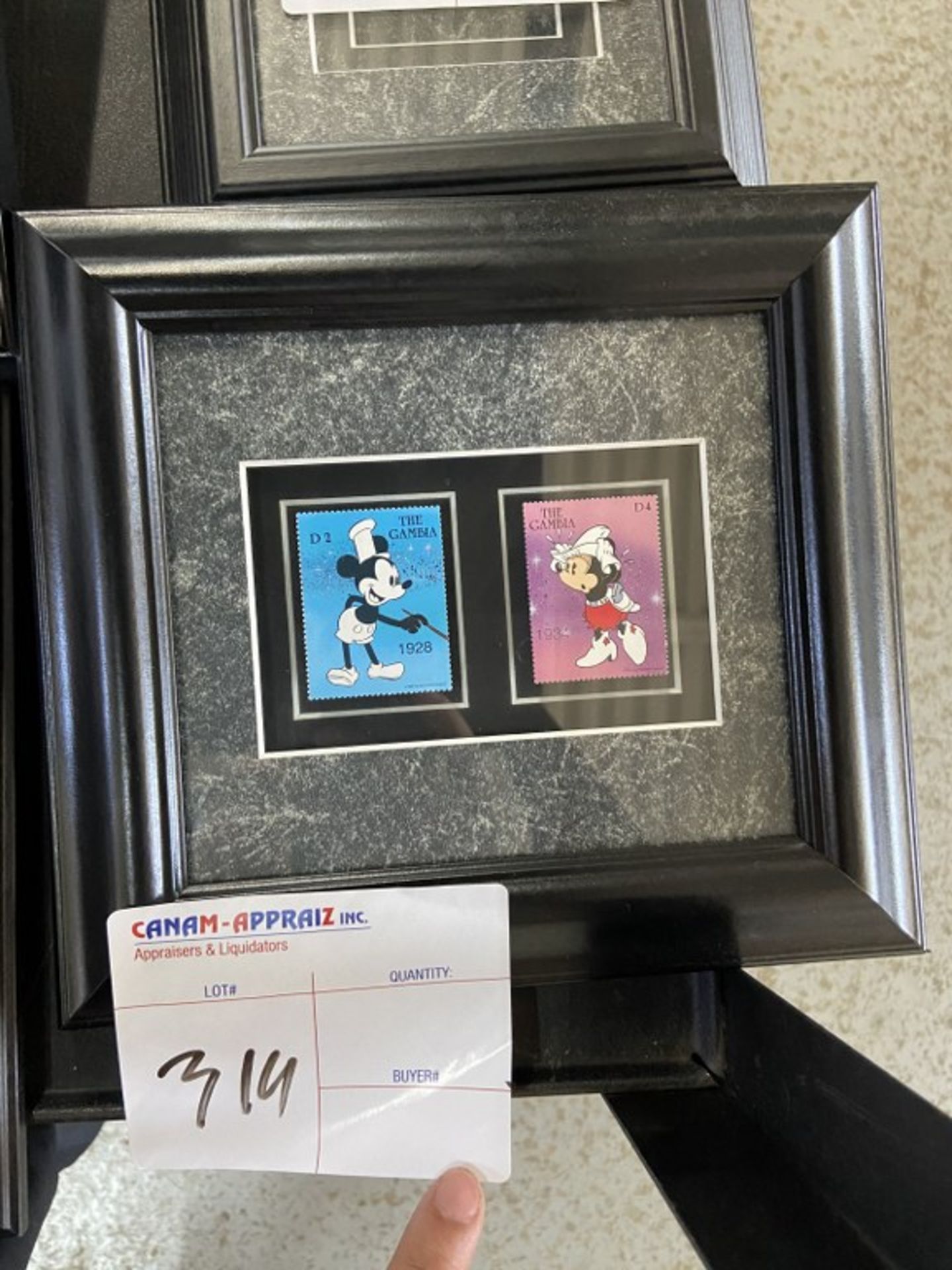 POSTMASTERS - LIMITED EDITION DECORATIVE COLLECTIBLES - 9" X 8" MICKEY AND MINNIE MOUSE 1997
