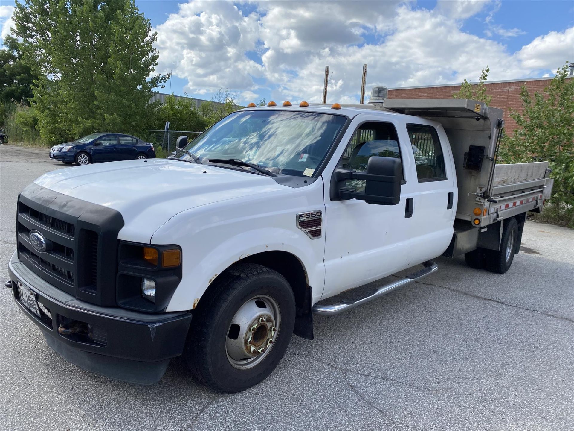 2008 FORD F-350 SUPERDUTY XL - 372,316KM - VIN # 1FDWW36R88EE62946 *CARFAX REPORT PROVIDED UPON