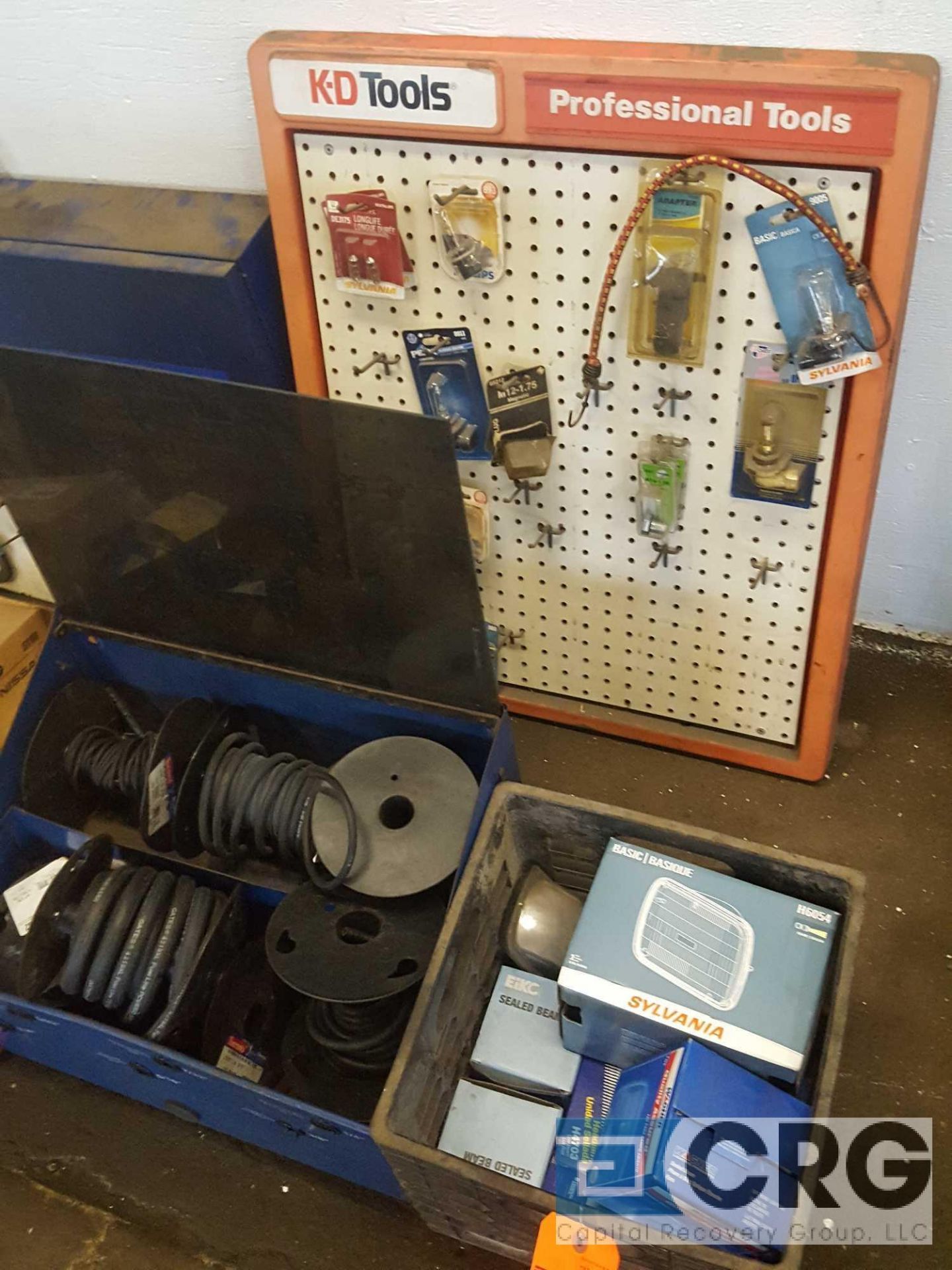 Lot of assorted automotive accessories etc. ; including Napa fuel line hose, vacuum tubing, - Image 2 of 4