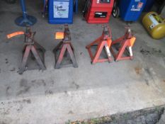 Lot of (4) assorted jack stands