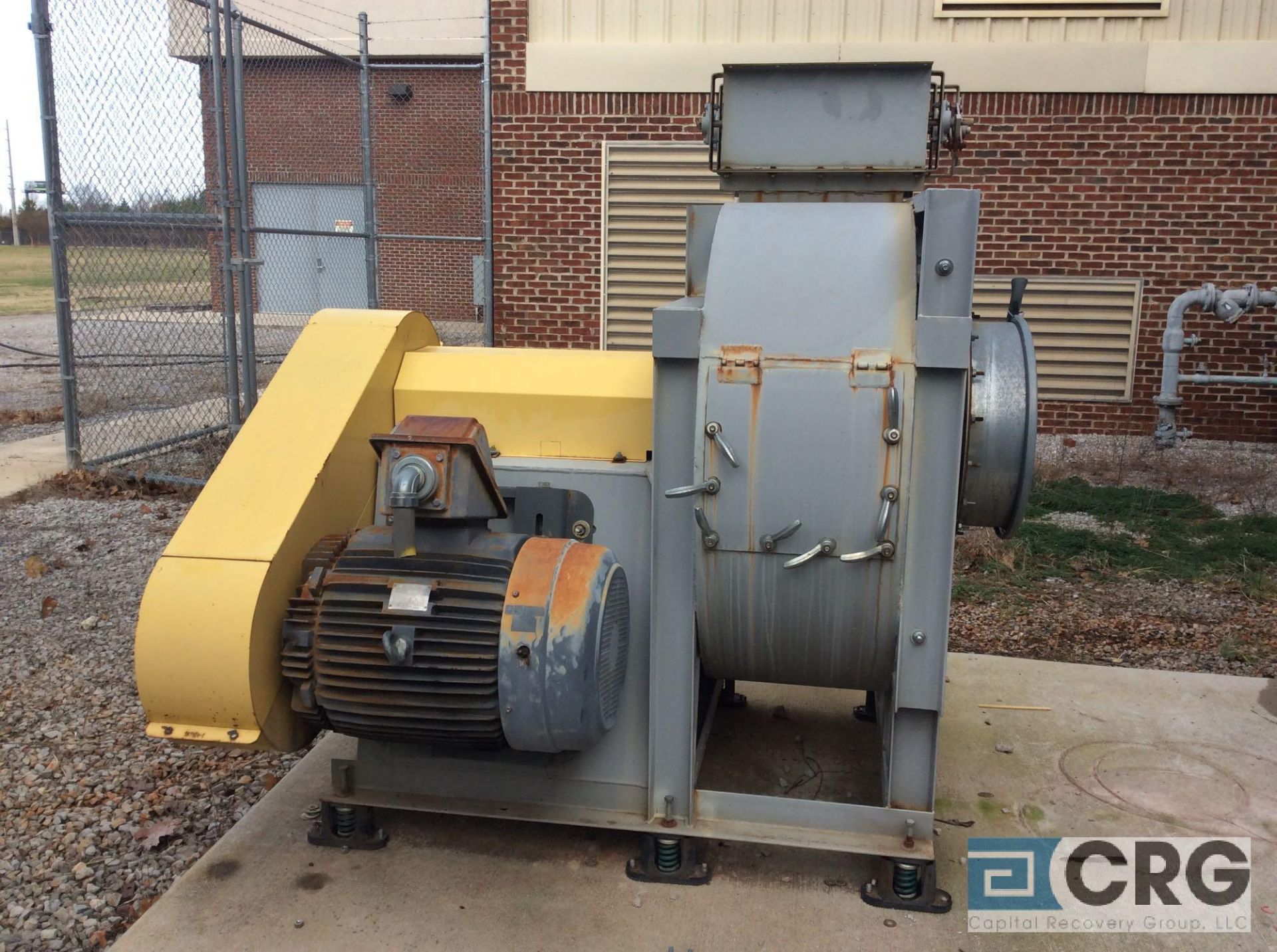 Donaldson Torit DF03-24 dust collector, with Aerovent blower 60 hp motor both are 3 phase - Image 3 of 7