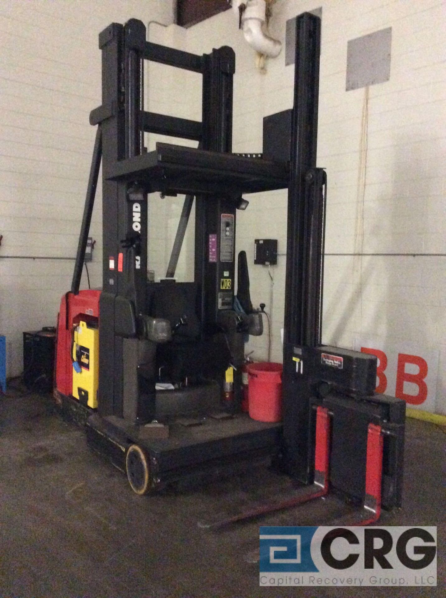 Raymond SA-CSR30T electric swing reach turret narrow aisle forklift, 48 volt, 3000 lb capacity,