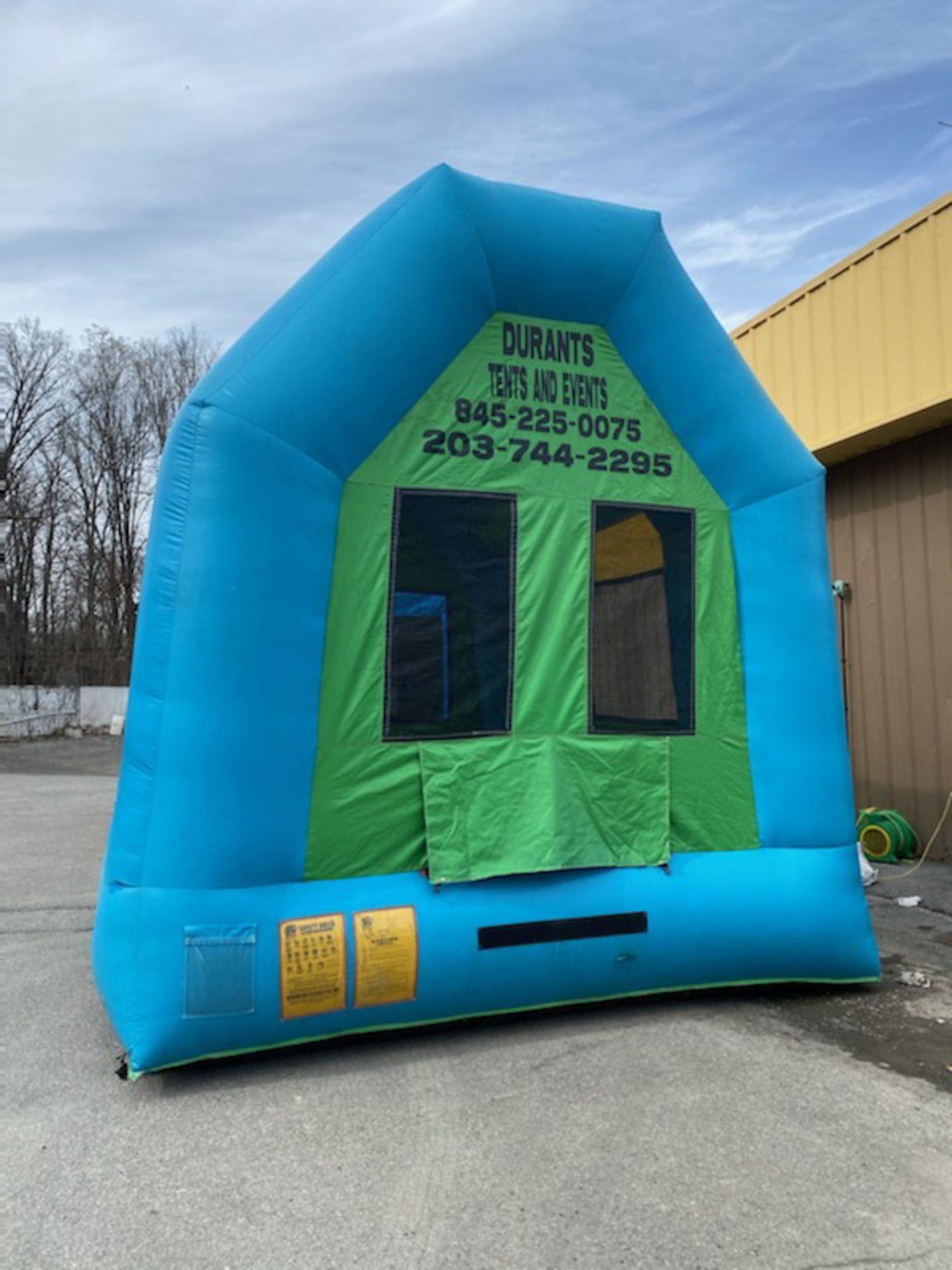 15’ inflatable fun house